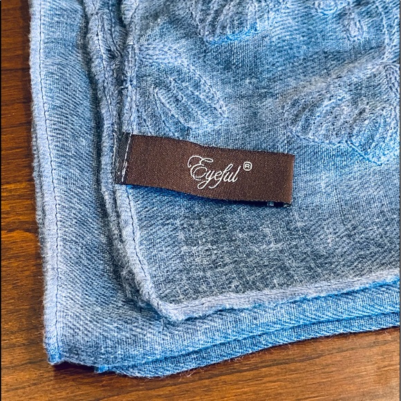🌟HP🌟Washed Denim Blue Colored Embroidered Scarf Wrap by Eyeful OSFM - Picture 4 of 7
